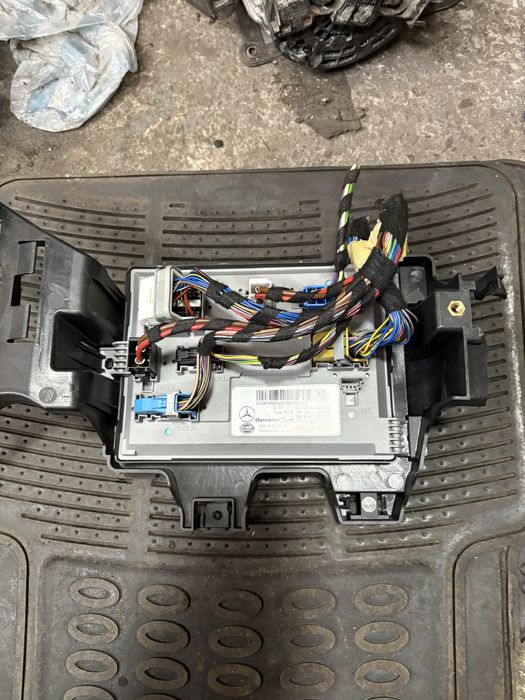 Mercedes w213 2.2cdi 194кс Заден SAM Модул