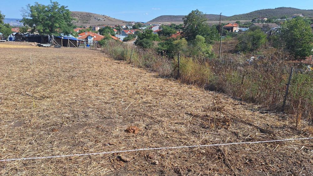 Парцел в регулация Малка Поляна Област Бургас УПИ 2,200 дка
