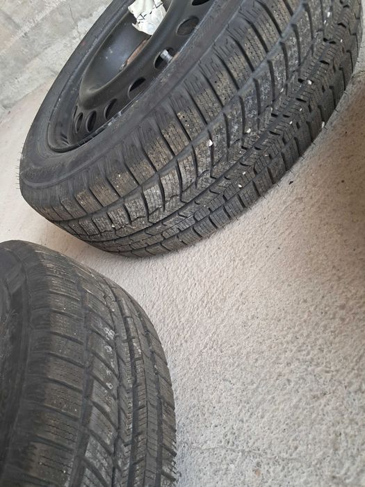 Продавам Зимни гуми със Джанти