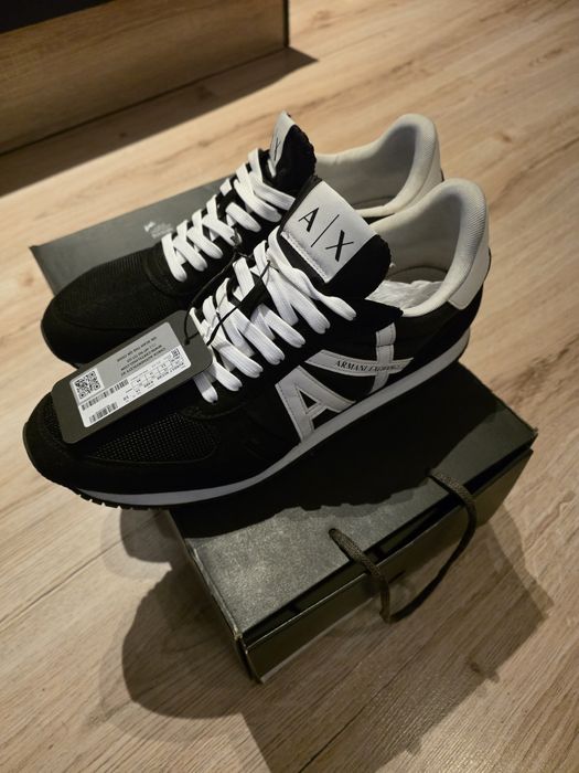 Продават се оригинални обувки ARMANI EXCHANGE