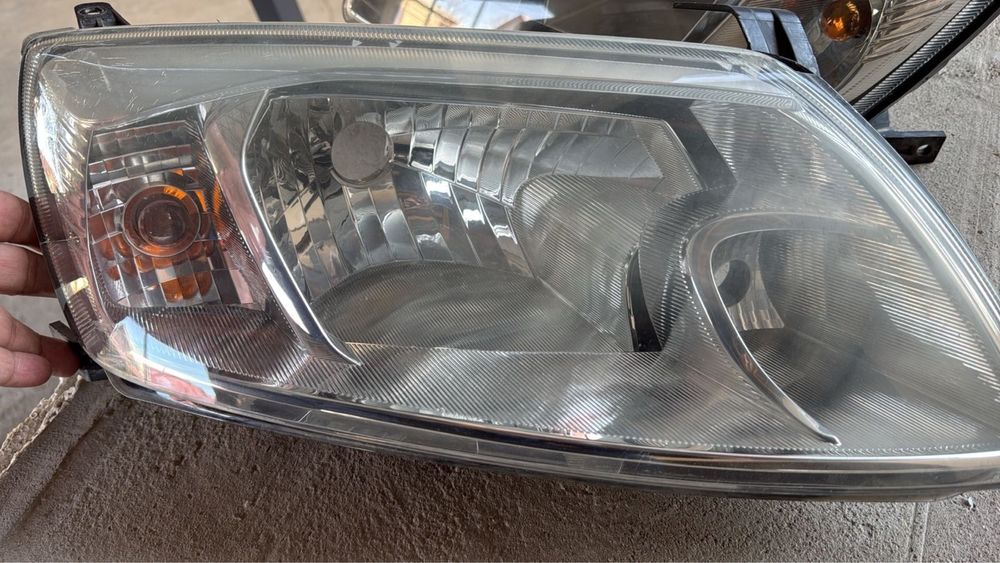 Лада гранта фара