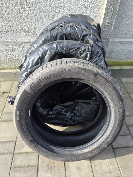 Vand anvelope Continental vara 235 50r19 utilizate 1000 km