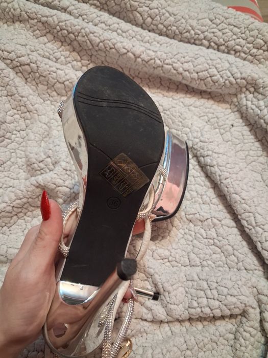 Токчета  обувани веднъж