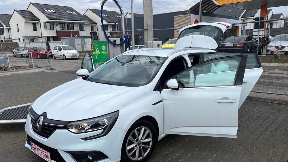 Masini de Inchiriat Rent a Car Inchirieri Auto Bucuresti si Aeroport