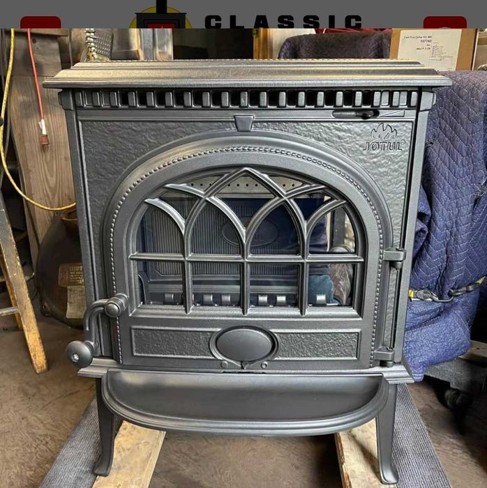 Чугунена камина печка на дърва!