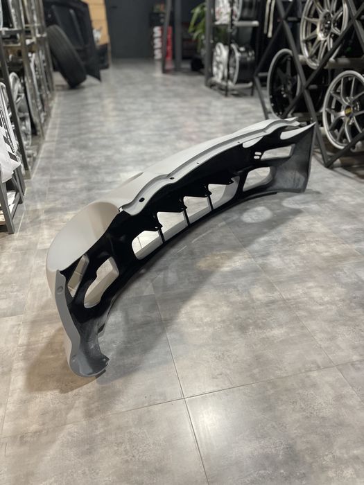 Бампер передний Toyota Celica