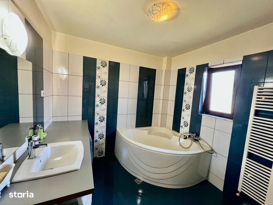 Apartament la vila - 3 camere, 96 mp, parcare - Sub Arini