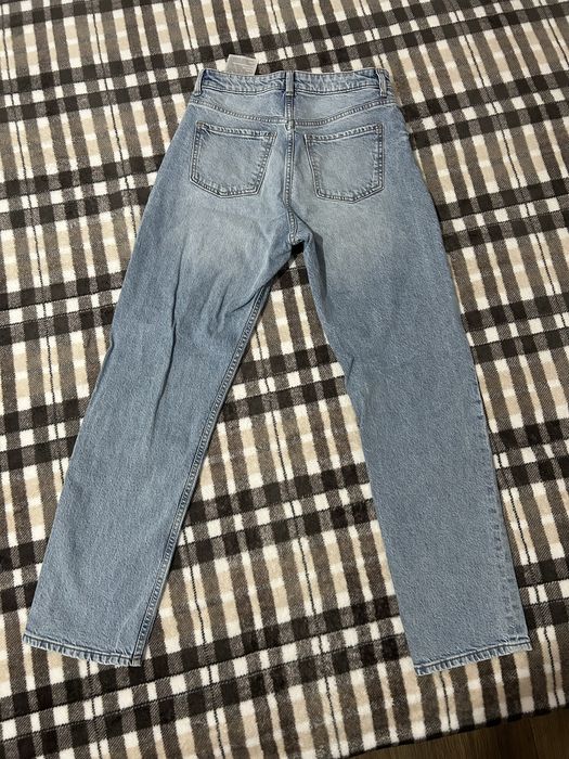 Blugi Bershka, ca noi