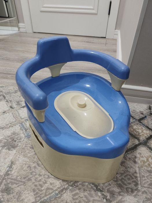 Продам детский горшок