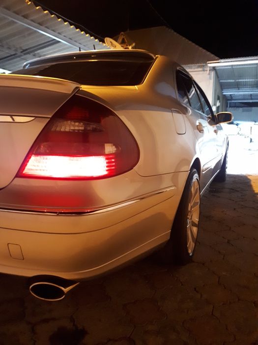 Продам автомобиль мерседес бенц