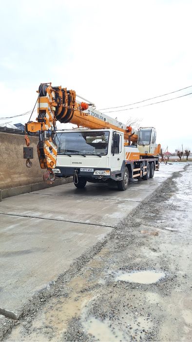Avto kran Zoomlion QY 30V