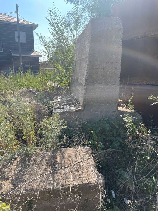 Продам б/у бетонные блоки под фундамент, продам ПГС.