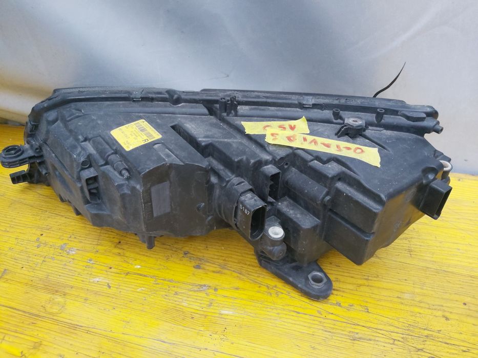 Фар Skoda Octavia 3