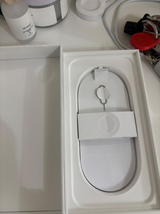 Айфон 16е в идеальном состоянии