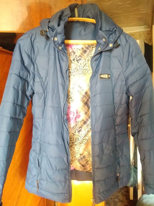 Куртки, пуховики р-р 44, 46