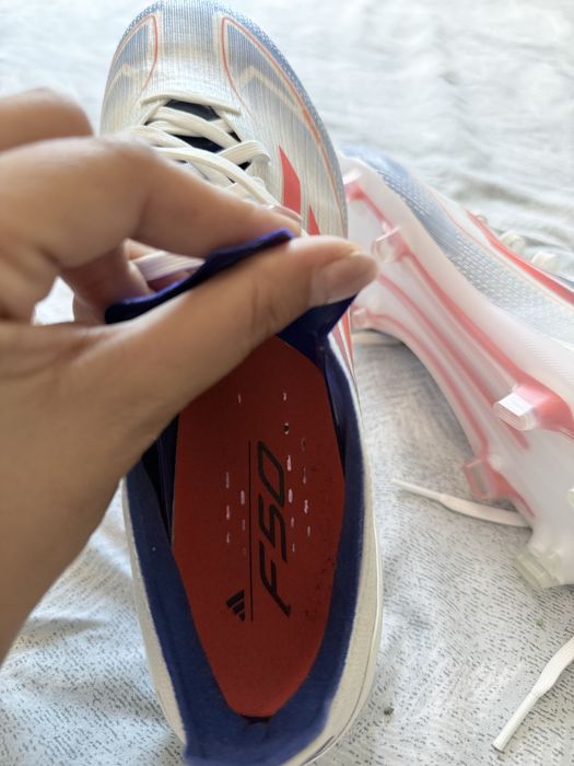 Adidas compressionfit 43 1/3 бутонки