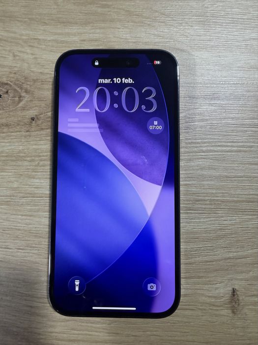 Vand 2 telefoane Iphone 14 pro impecabile. 1600 lei/telefon