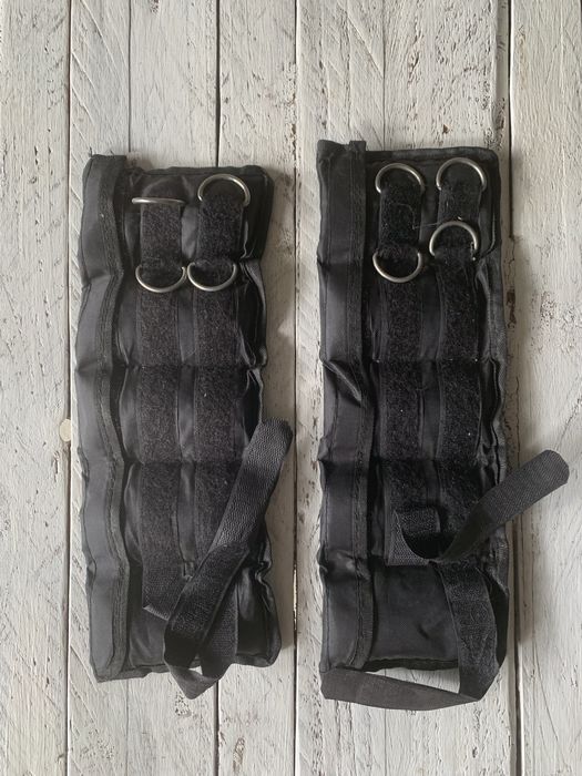 Set saculeti fitness cu greutati reglabile 2 x 1 kg