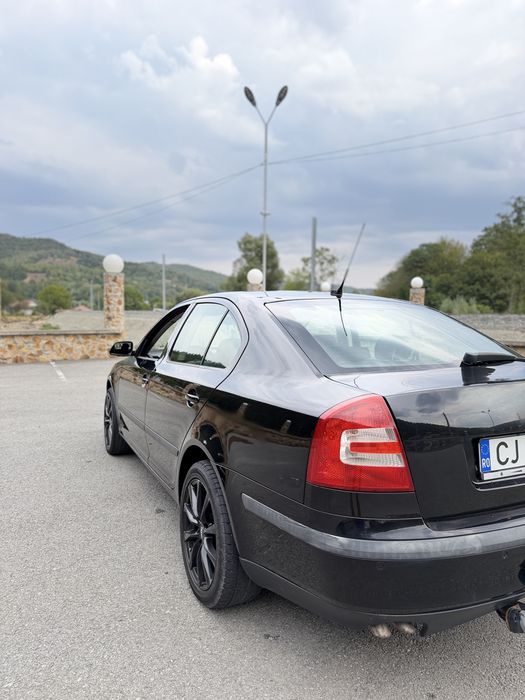 Vând Skoda Octavia II
