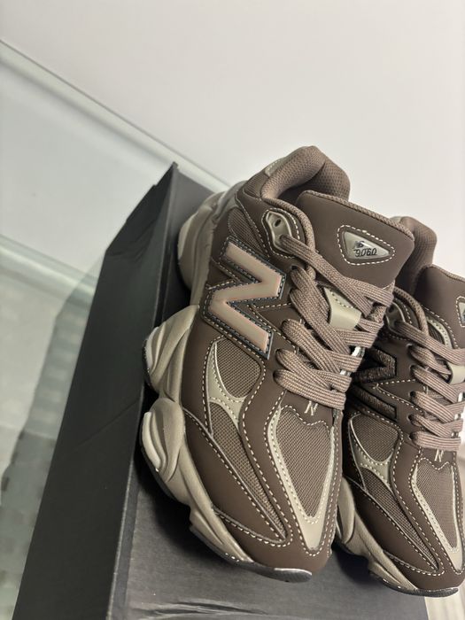 New Balance 9060 maro