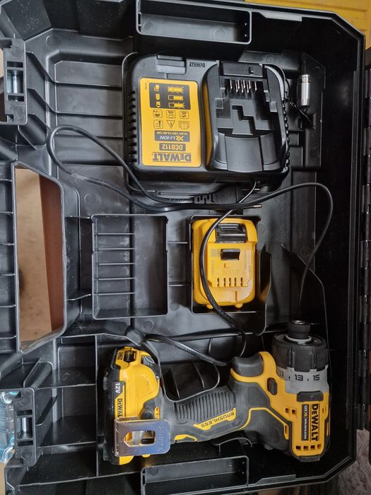 Шуруповерт импакт DeWalt DCF601