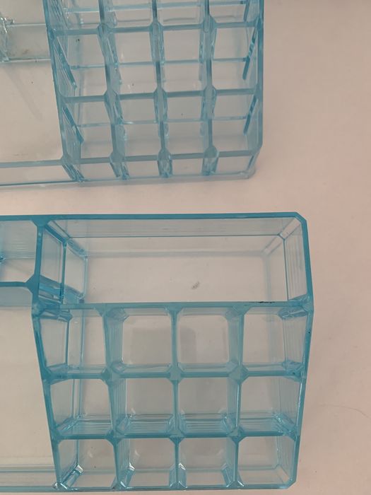 Кутия за гримове, разделител за гримове