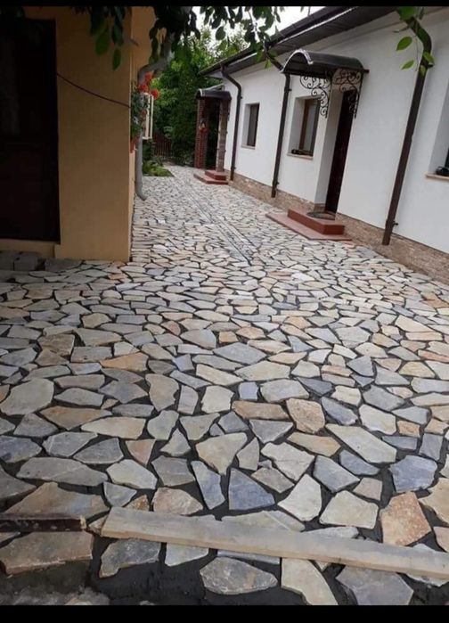 Pavaje din piatra decorativa naturala