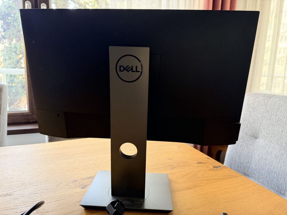 Монитор Dell 24 инча