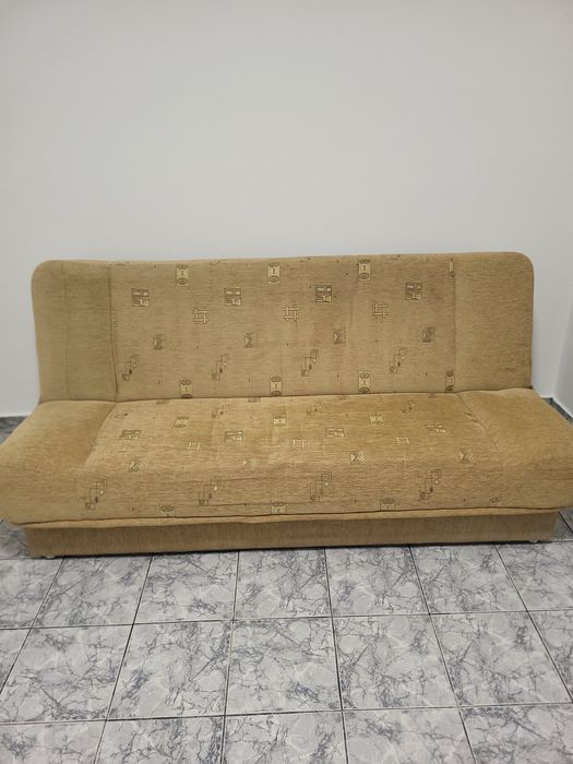 Vând canapea extensibila