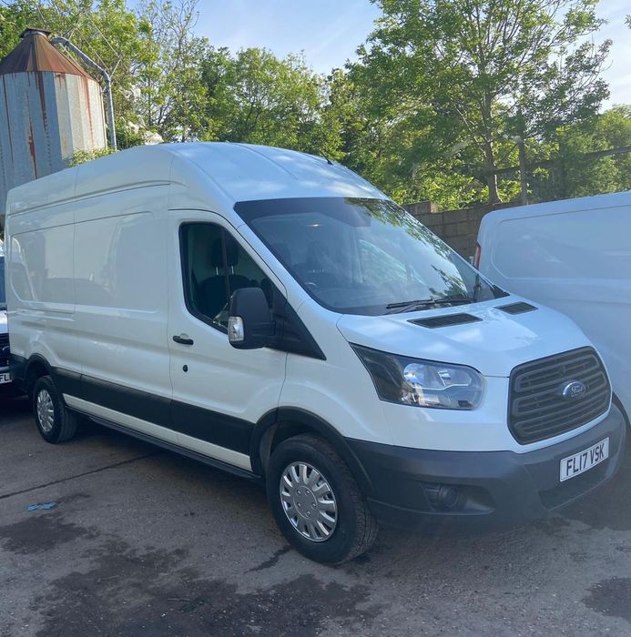 Ford Transit din 2018 motor 2.0 Euro 6 cu AdBlue Volan pe dreapta