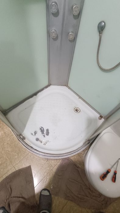 Душевая кабина с крышой