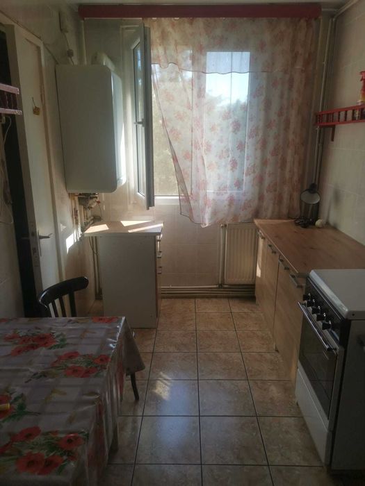 Inchiriez apartament 3 camere,sector 4,Bucuresti.