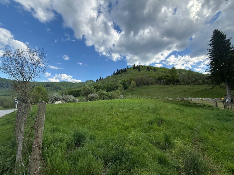 Teren intravilan 2300 mp zona turistica Valea Stezii Paltinis