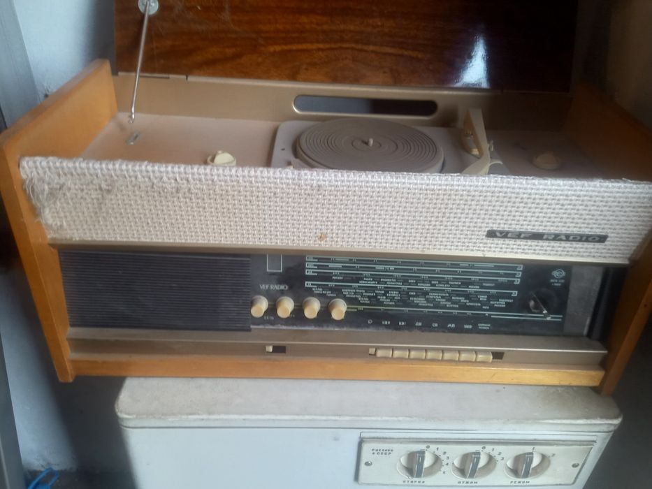 Продам проигрыватель