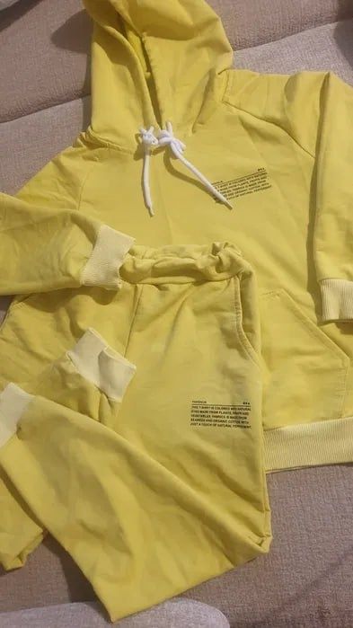 Спортивные костюмы, кофты