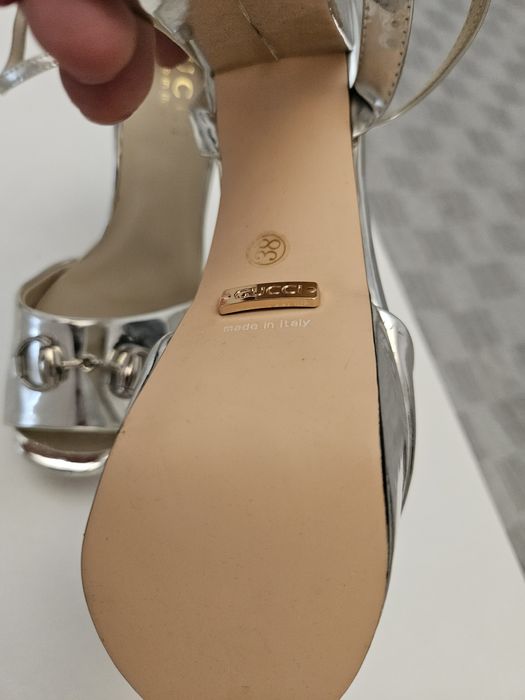 Sandale argintii cu toc gros și olatforma