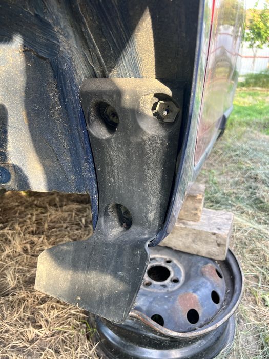 Vand suporti bara spate Dacia Logan 2017/2020