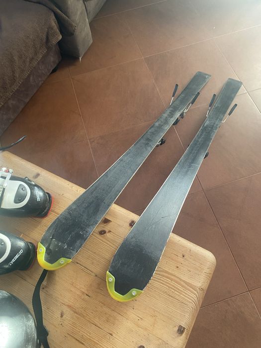 Sky-uri si clapari .