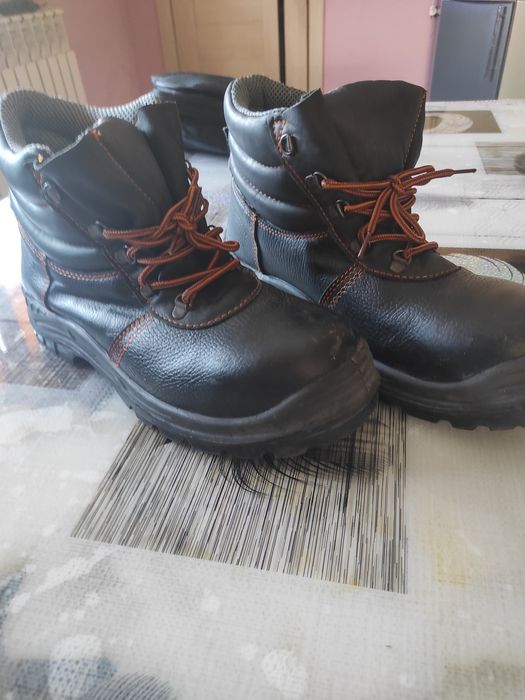 Сортировка продам бу рабочие ботинки