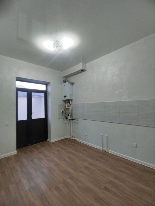 Срочно продаётся евро дом,5 комнат,въезд для авто,Янги Узбекистон.