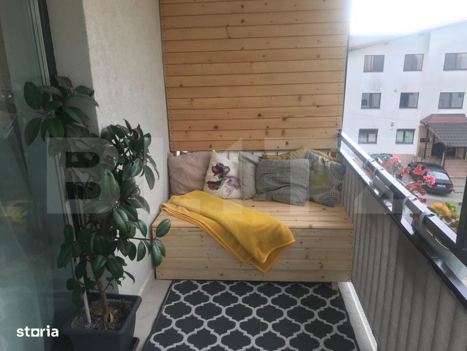 Apartament 3 camere, decomandate, etaj intermediar, garaj, Cartier Man