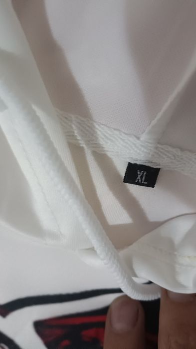 Hanorac cu gluga (mărimea XL) cu imprimeu nou la 100lei