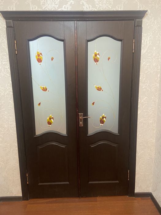 Дверь.
