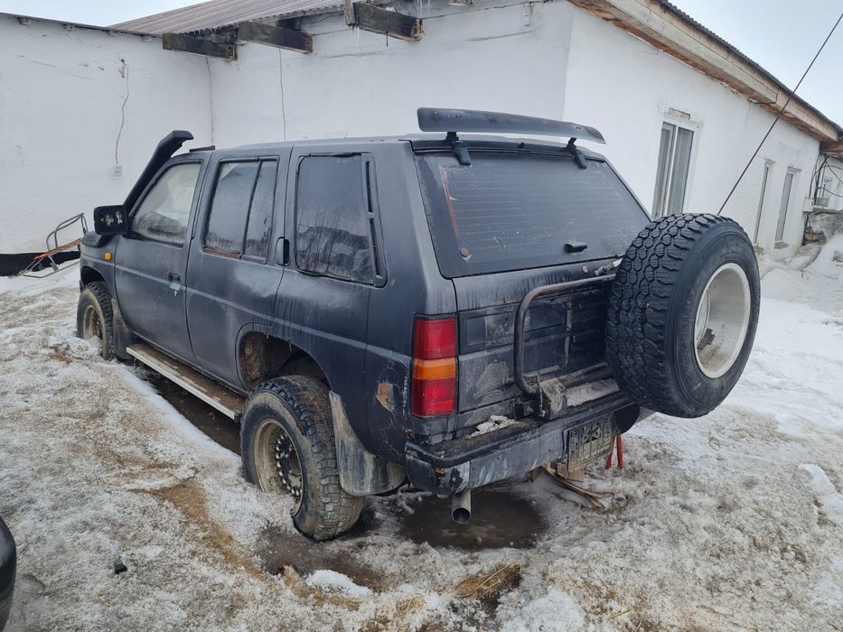 Nissan Terrano продаю