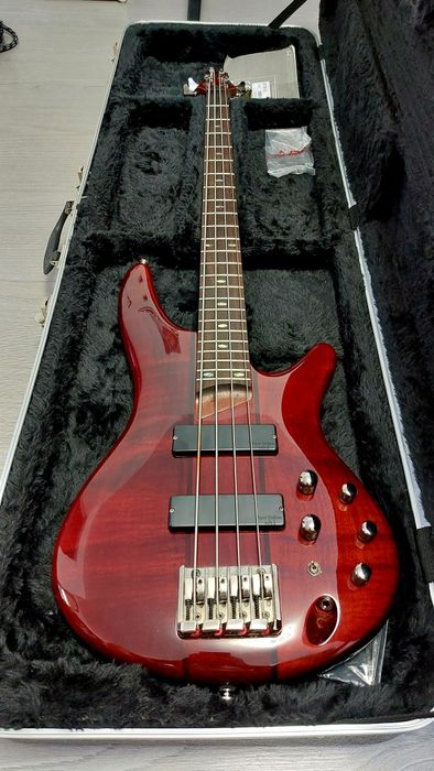 Bass Ibanez SR-700