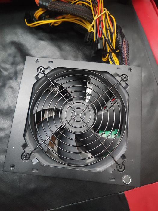 Игровой блок питания на 600 ватт