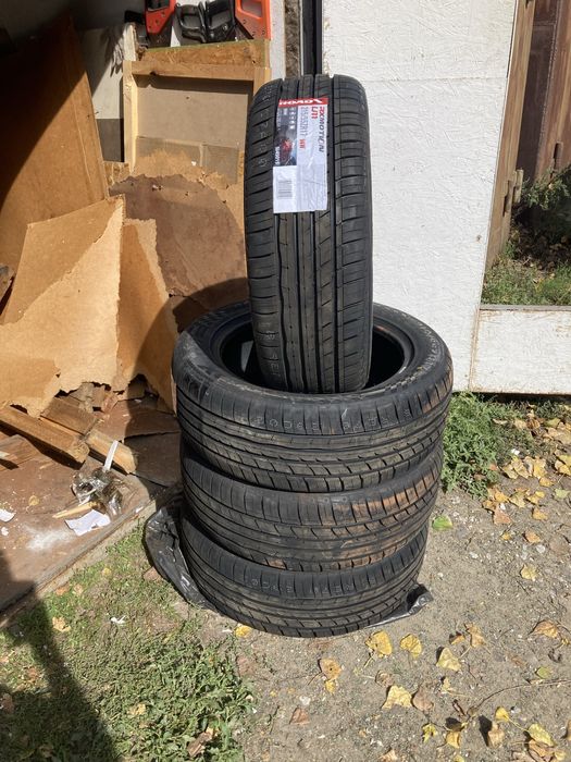 Продам резину ROADX