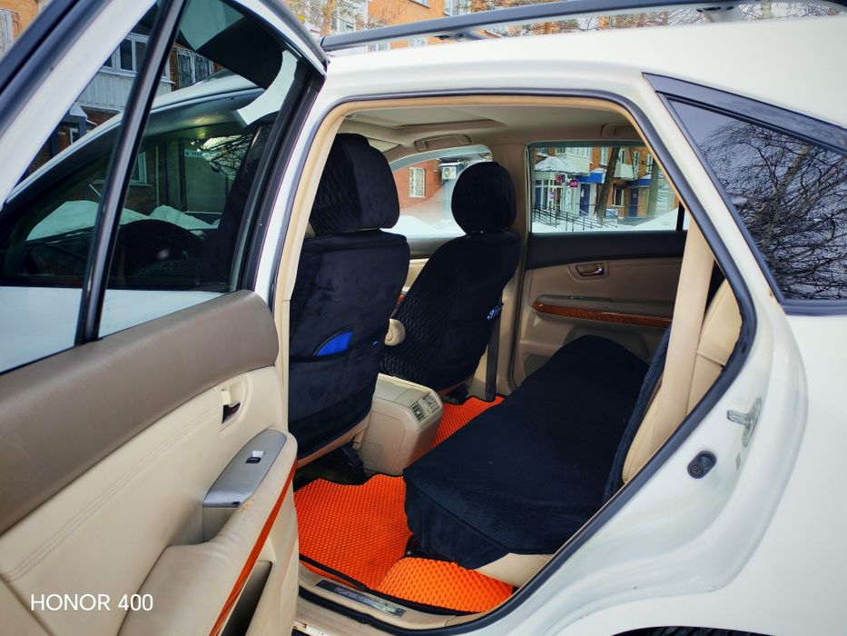 Продам машину Lexus