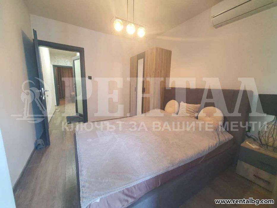 Дава се под наем Тристаен апартамент в Пловдив, Център - 110 кв.м за 764.49 € - Снимка #15