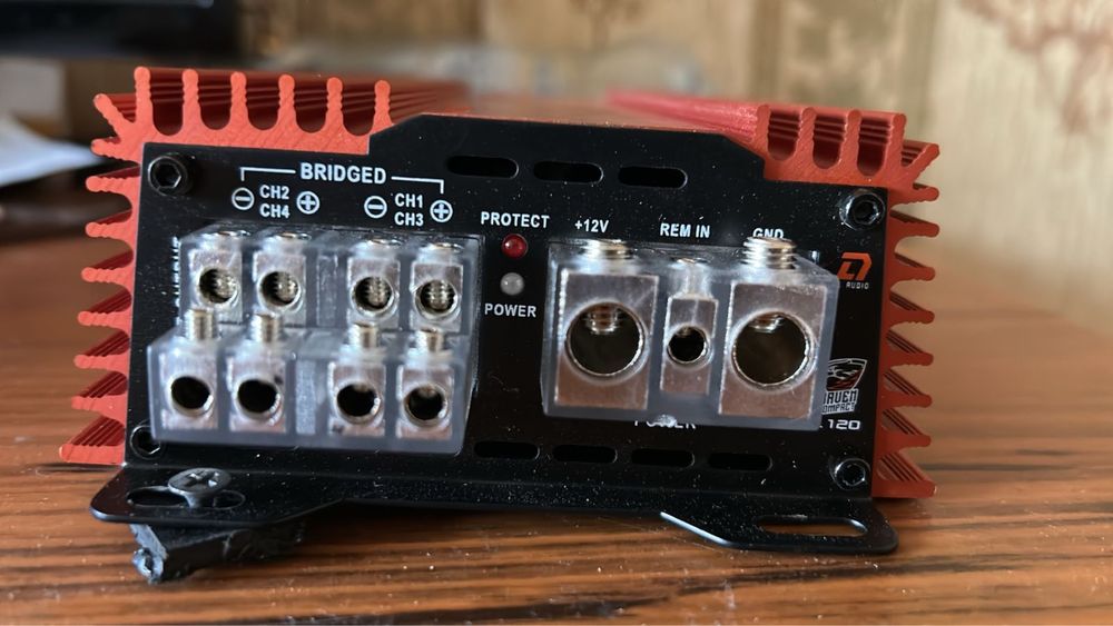 Усилитель акустический